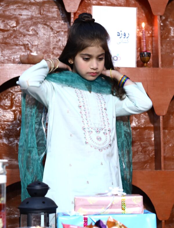 Embroidered 3 Pc Suit - Image 3